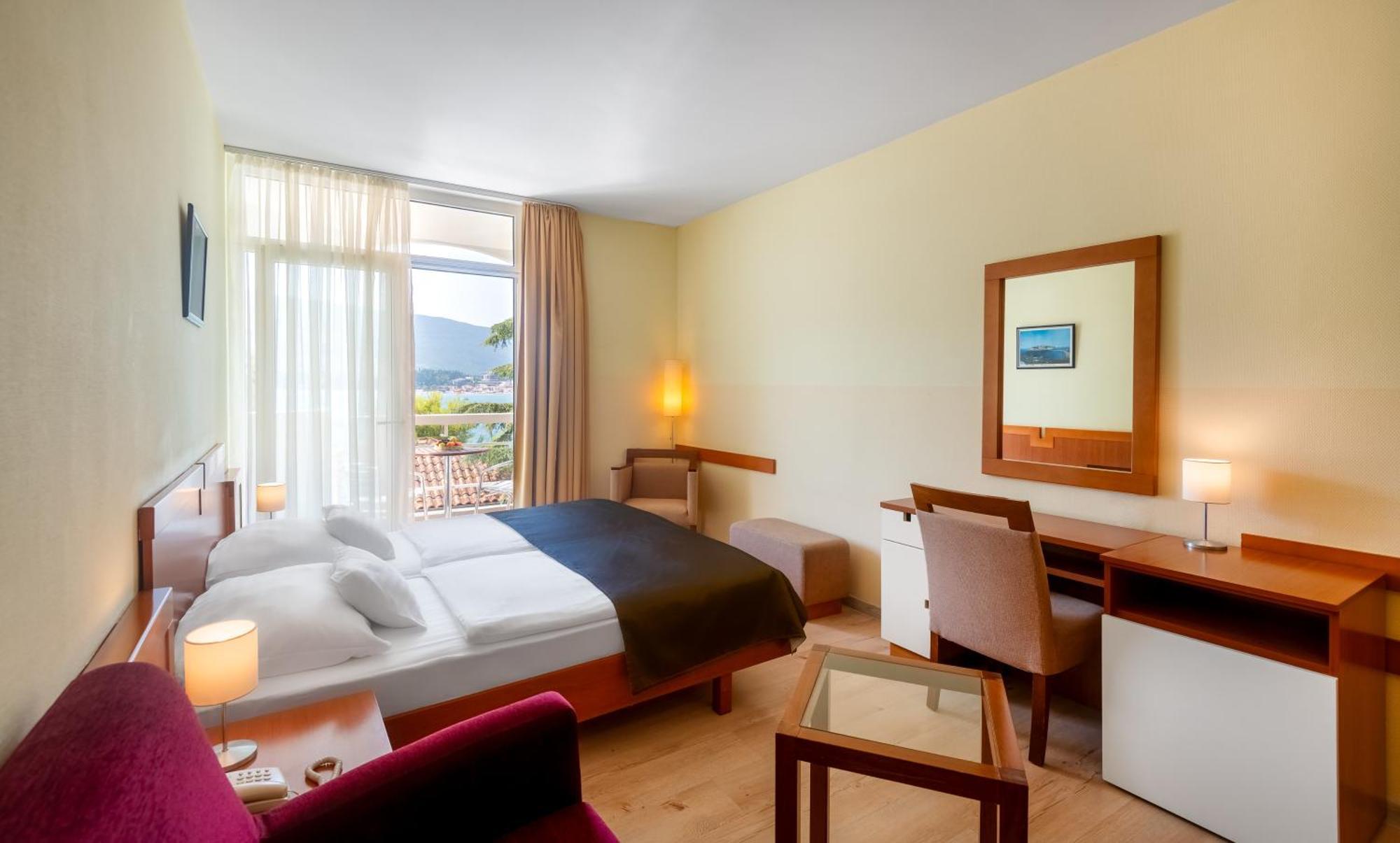 Hunguest Hotel Sun Resort Херцег-Новий Екстер'єр фото