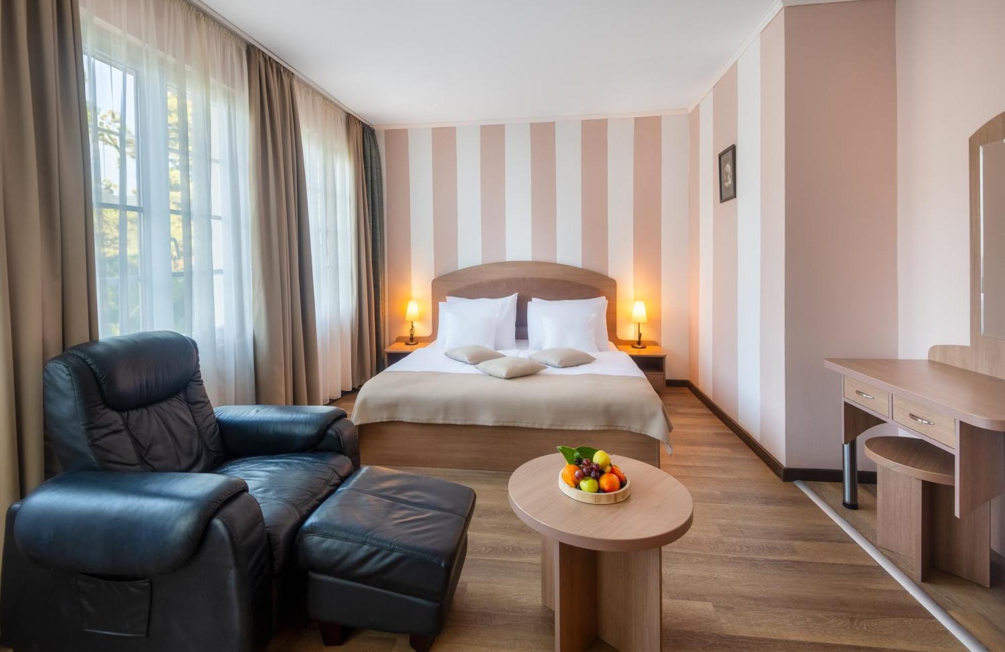 Hunguest Hotel Sun Resort Херцег-Новий Екстер'єр фото