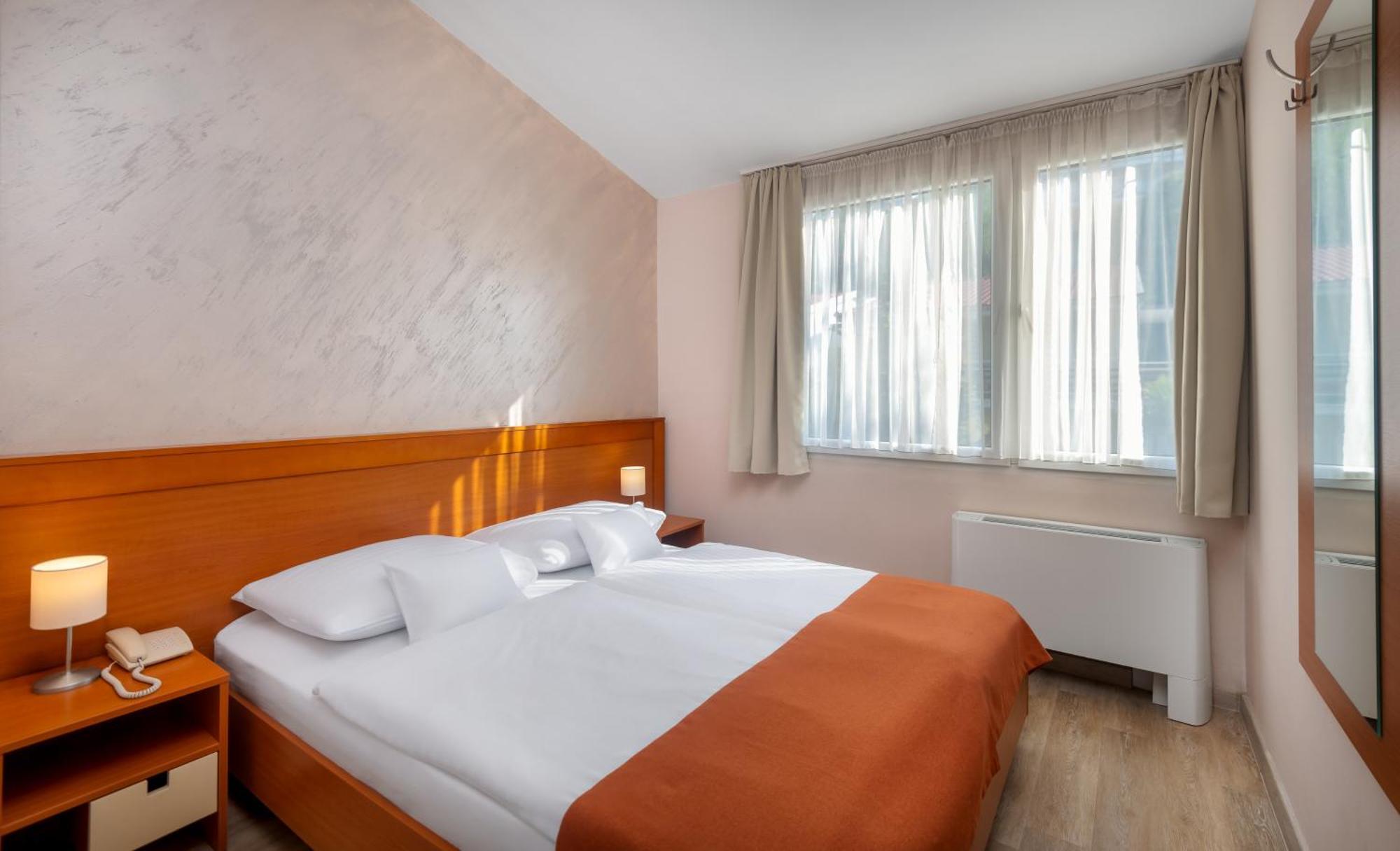 Hunguest Hotel Sun Resort Херцег-Новий Екстер'єр фото